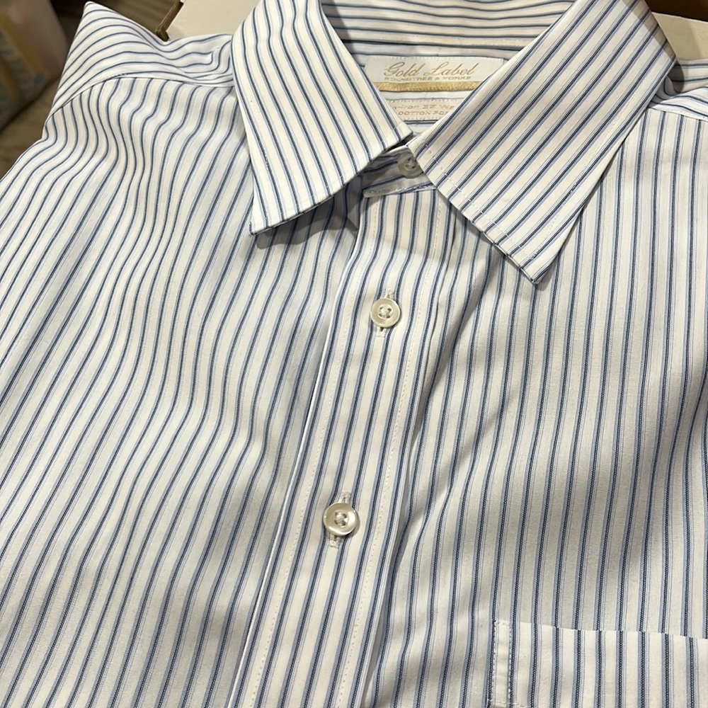 Roundtree & Yorke Long Sleeve Button Down Shirt